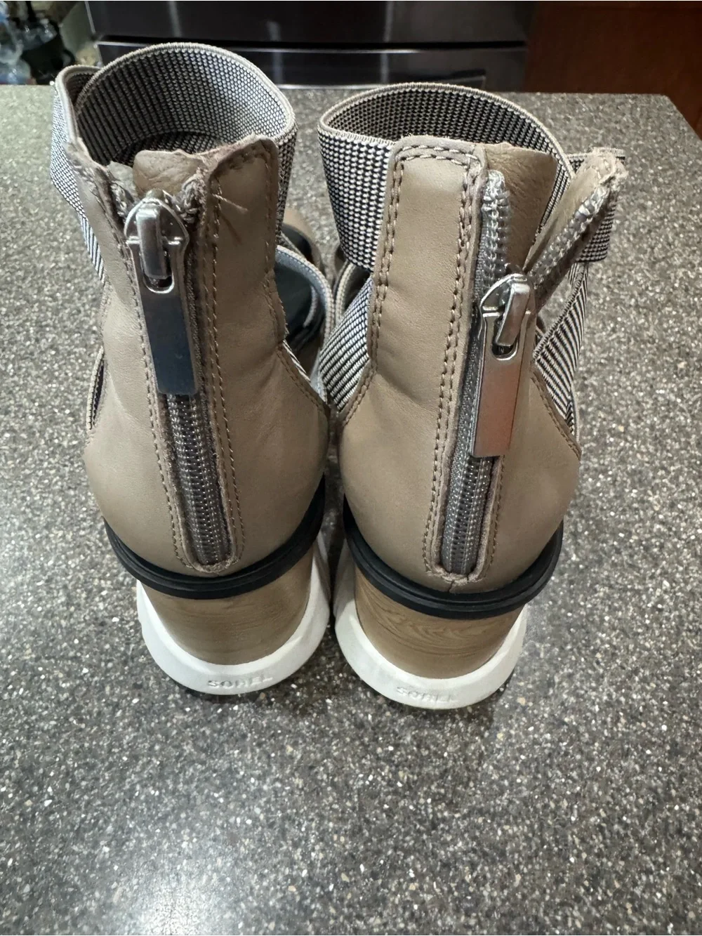 Sorel Joanie III Sport Strap
Wedge Sandals Women's Size 7 - Picture 5 of 11